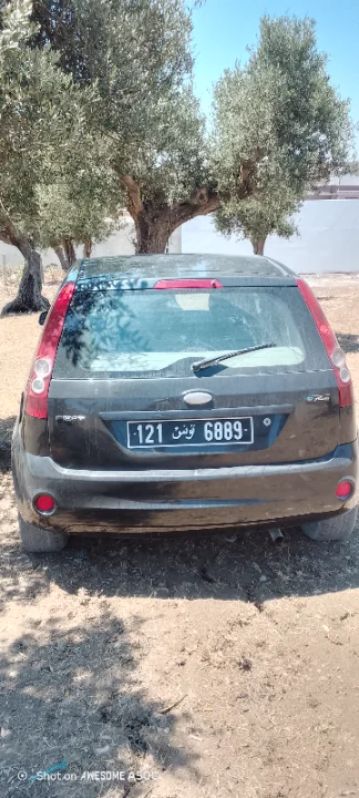 Ford FIESTA - Photo 2
