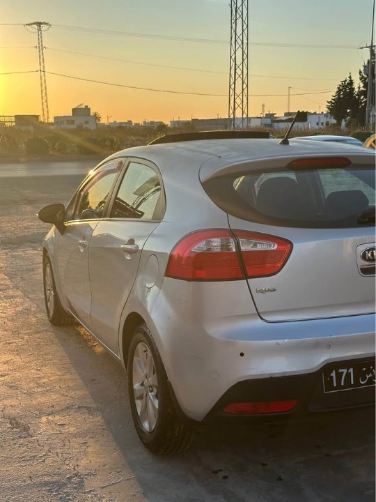 Kia RIO - Photo 4