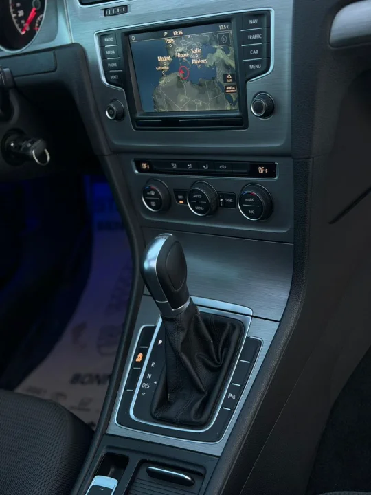 Volkswagen Golf - Photo 5