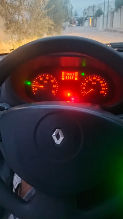 Renault Clio - Photo 4