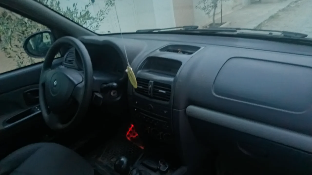 Renault Clio - Photo 2