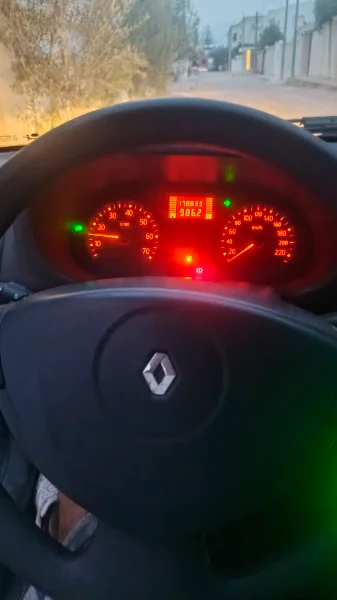 Renault Clio - Photo 4
