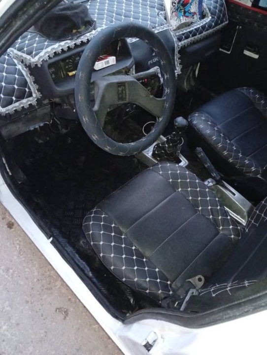 Peugeot 205 - Photo 5
