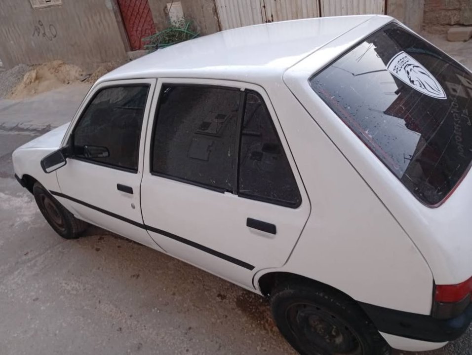 Peugeot 205 - Photo 4
