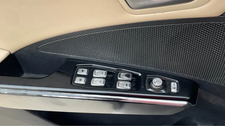 Ssangyong Tivoli - Photo 4