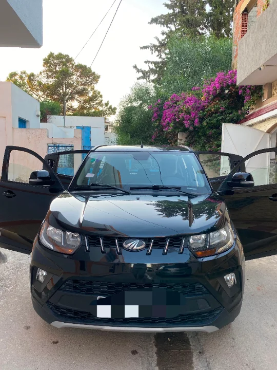 Mahindra KUV 100 2023