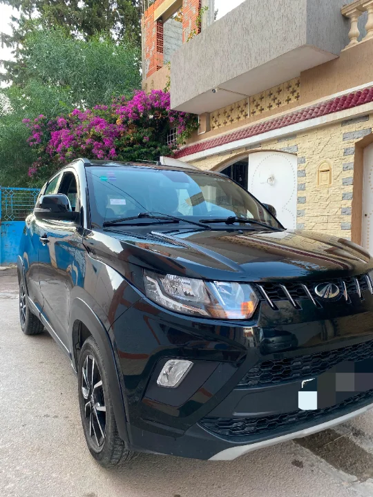 Mahindra KUV 100 - Photo 11