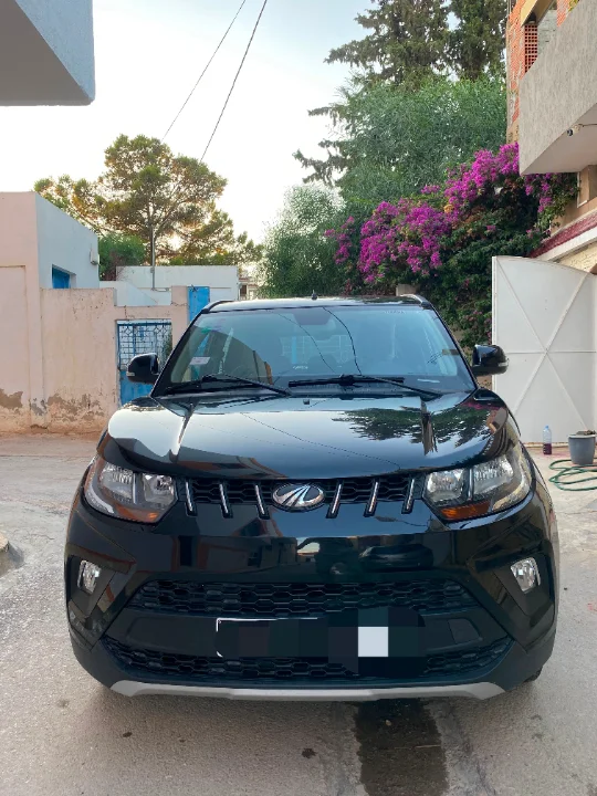 Mahindra KUV 100 - Photo 8