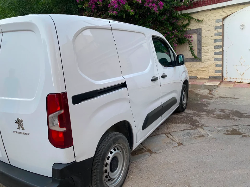 Peugeot Partner - Photo 4