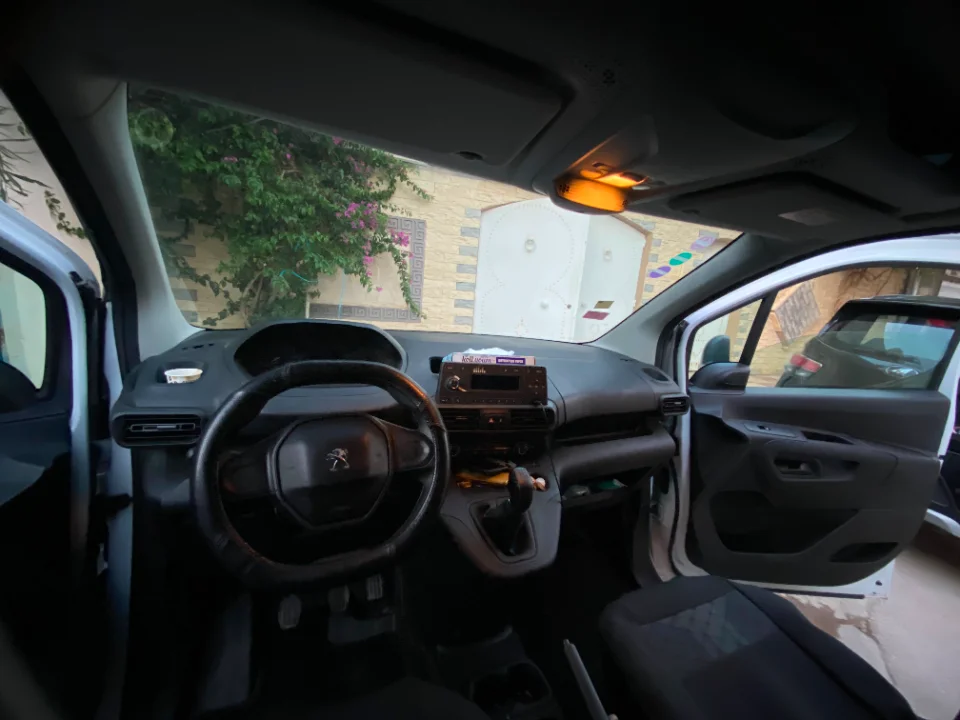 Peugeot Partner - Photo 3