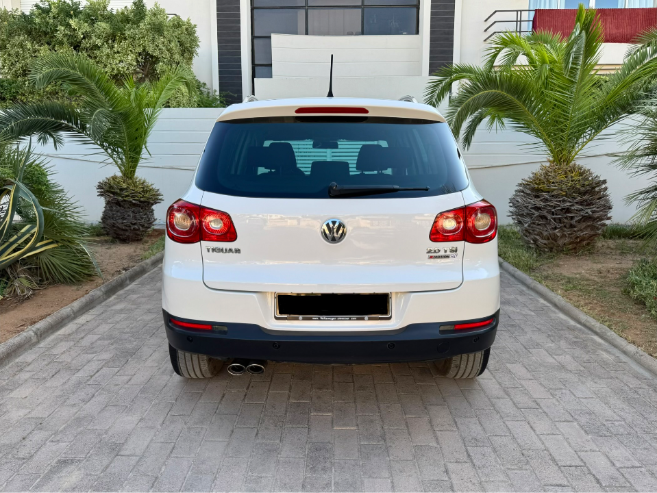 Volkswagen Tiguan - Photo 2