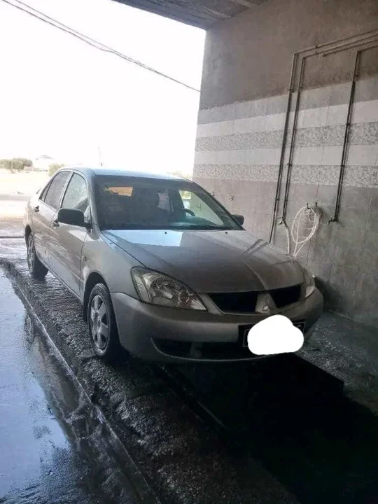 Mitsubishi Lancer - Photo 2