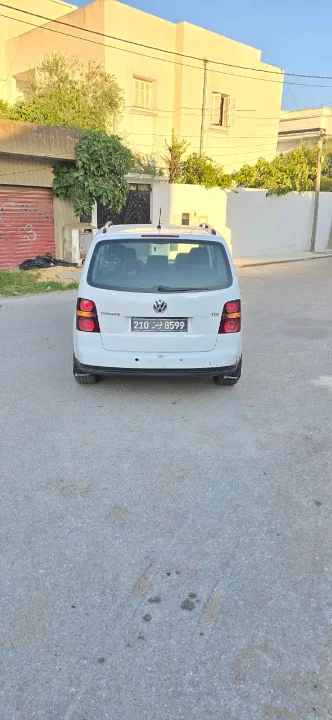Volkswagen Touran - Photo 6