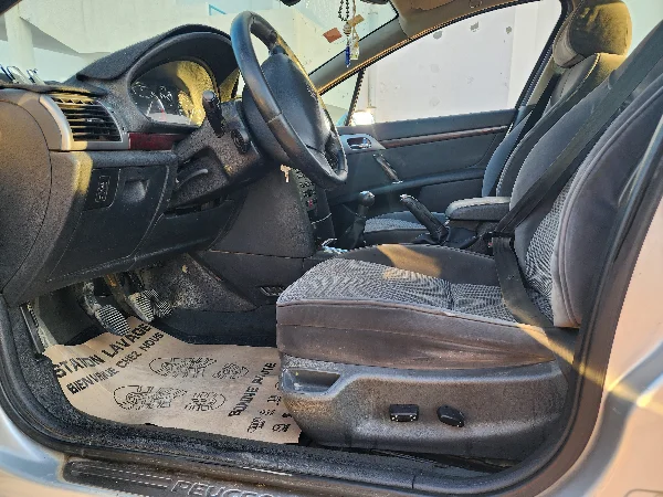Peugeot 407 - Photo 6