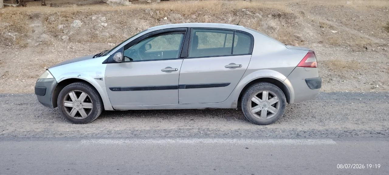 Renault Megane - Photo 4