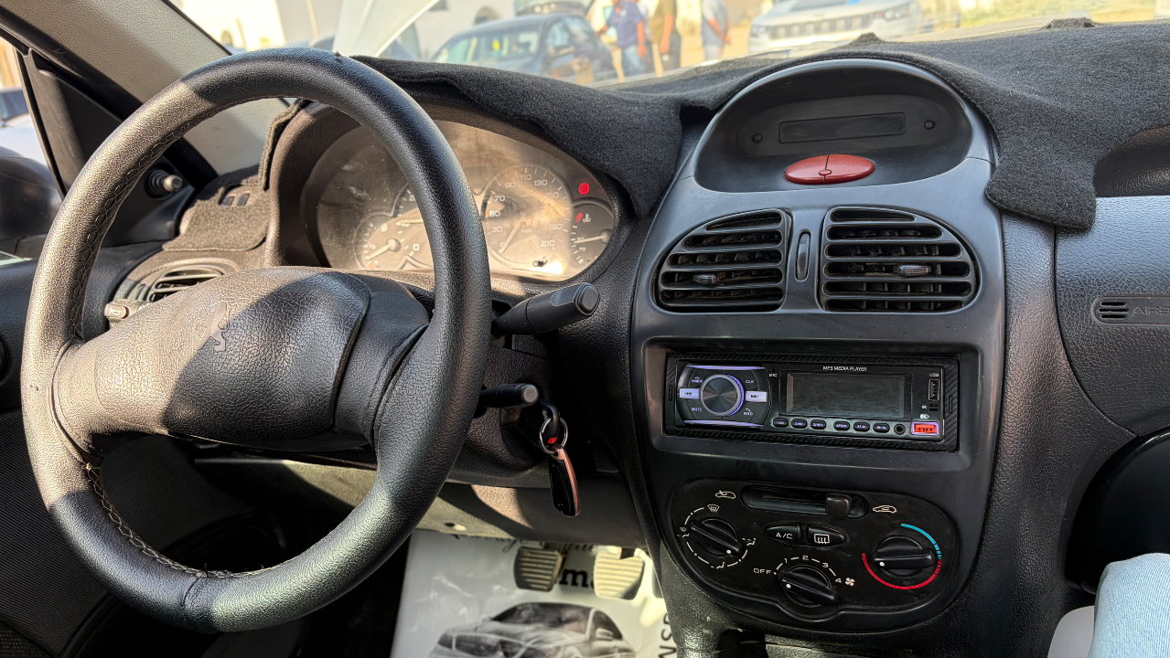 Peugeot 206 - Photo 5