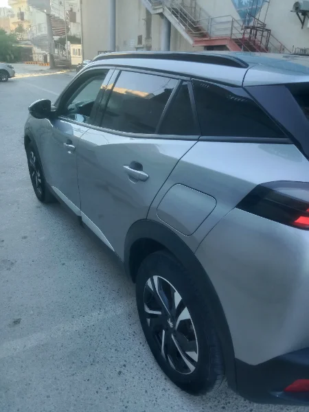 Peugeot 2008 - Photo 8