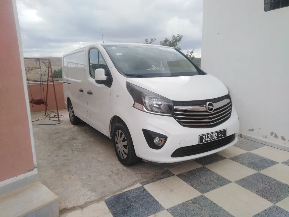 Opel Vivaro - Photo 2