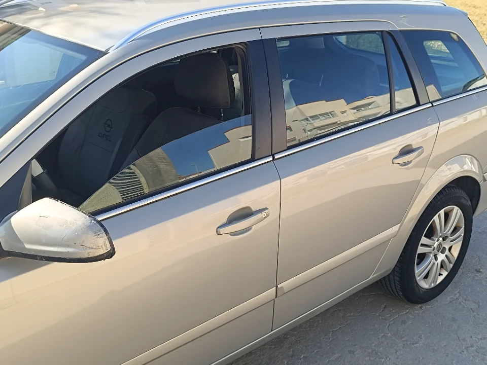 Opel Astra - Photo 3
