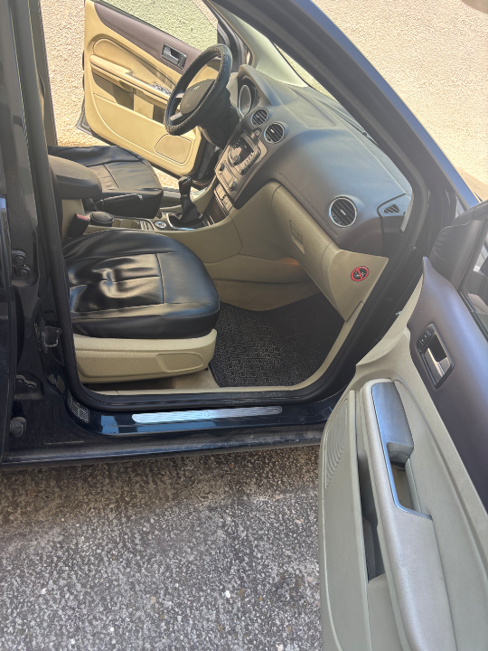 Ford FOCUS - Photo 9