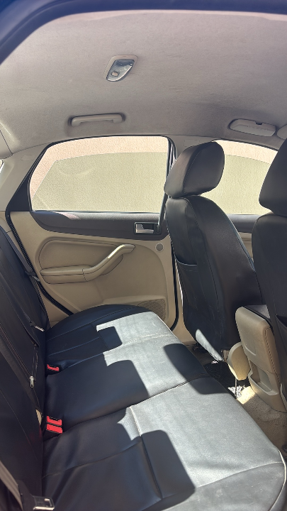 Ford FOCUS - Photo 8
