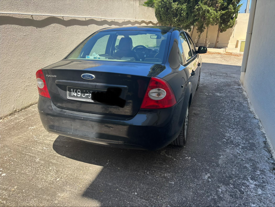 Ford FOCUS - Photo 2