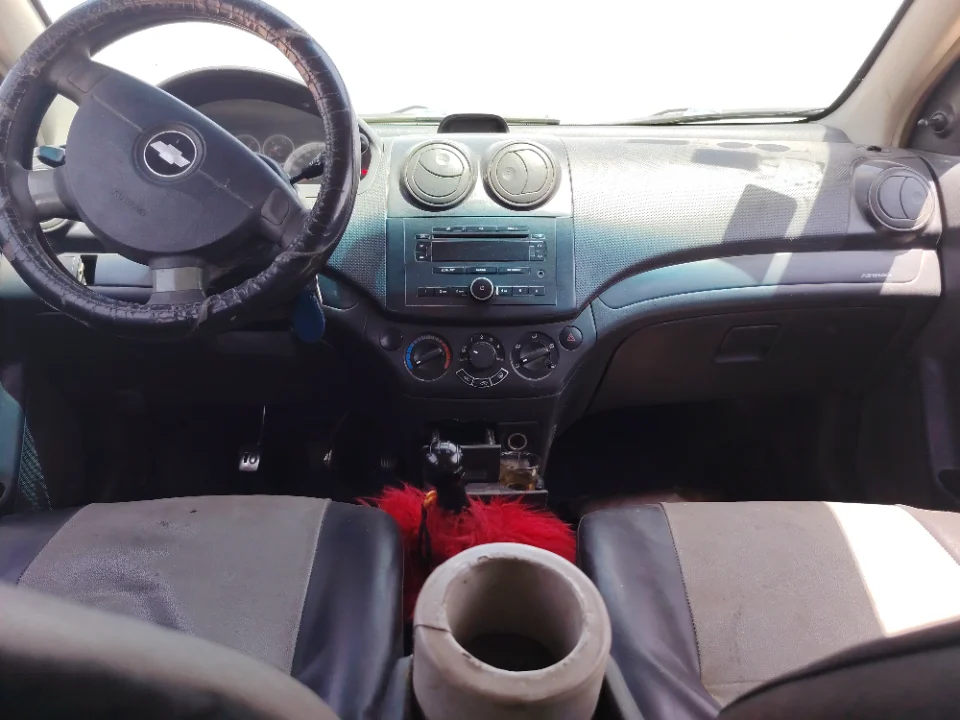 Chevrolet AVEO - Photo 3