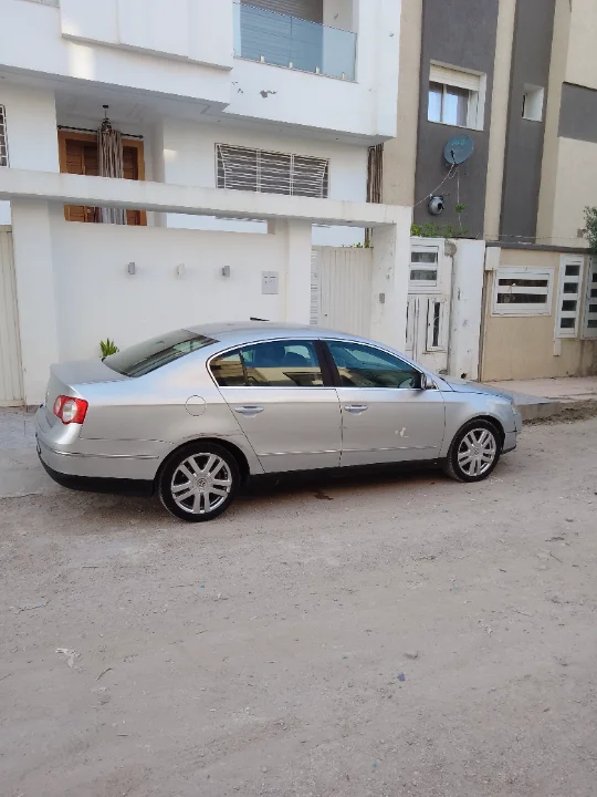 Volkswagen Passat - Photo 2