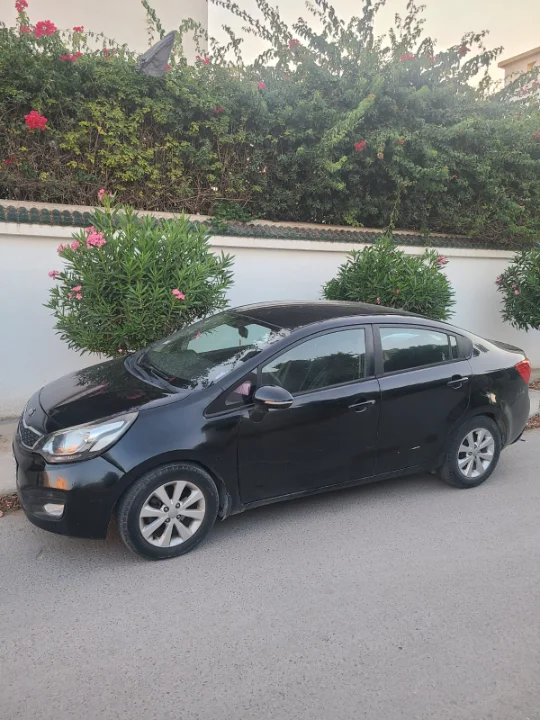 Kia RIO - Photo 3
