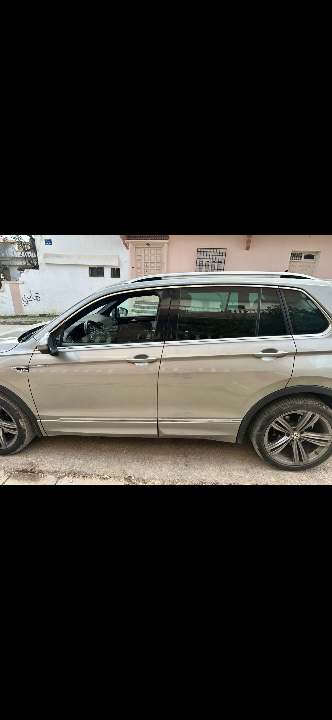Volkswagen Tiguan - Photo 2