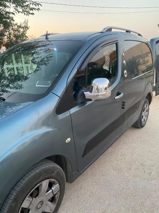 Citroen BERLINGO - Photo 10