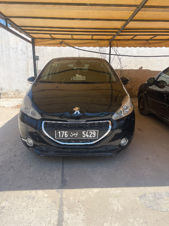 Peugeot 208 - Photo 6