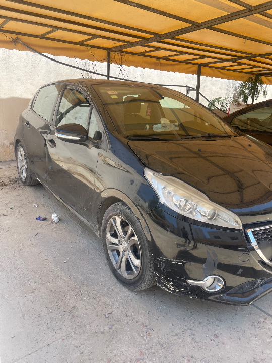 Peugeot 208 - Photo 4