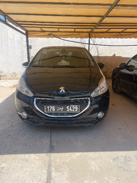 Peugeot 208 - Photo 6