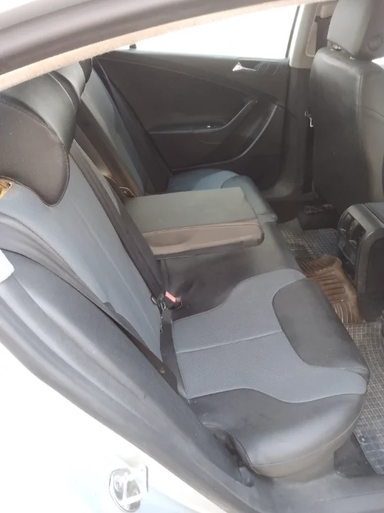 Volkswagen Passat - Photo 6