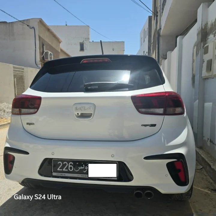 Kia RIO - Photo 9