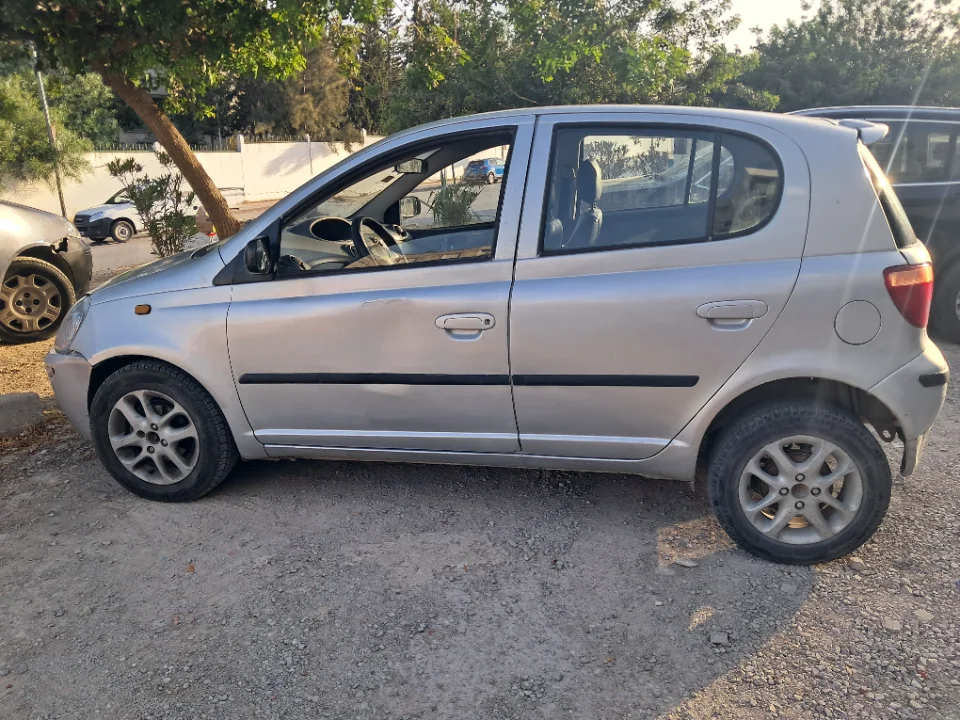 Toyota Yaris 2000
