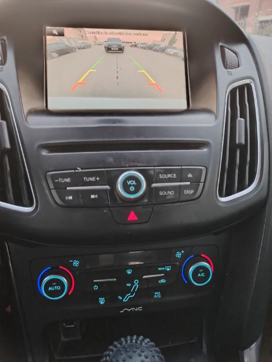 Ford FOCUS - Photo 5
