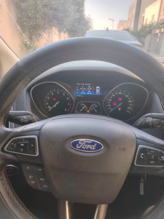 Ford FOCUS - Photo 4