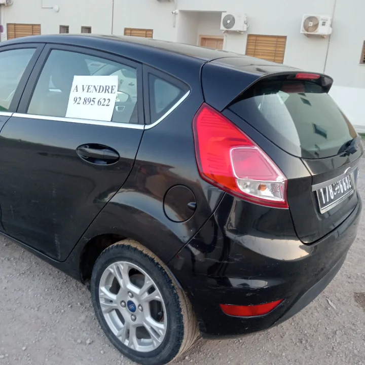 Ford FIESTA - Photo 3