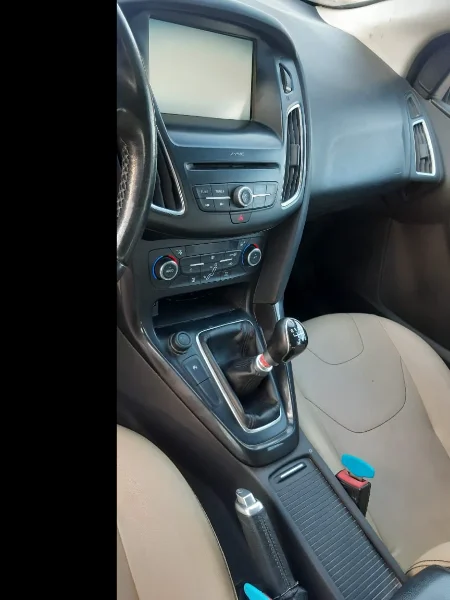 Ford FOCUS - Photo 3