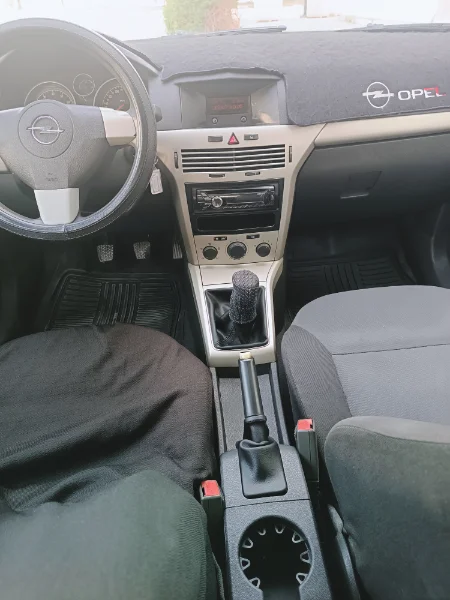 Opel Astra - Photo 3