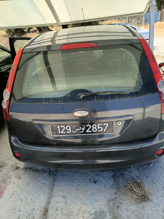 Ford FIESTA - Photo 4