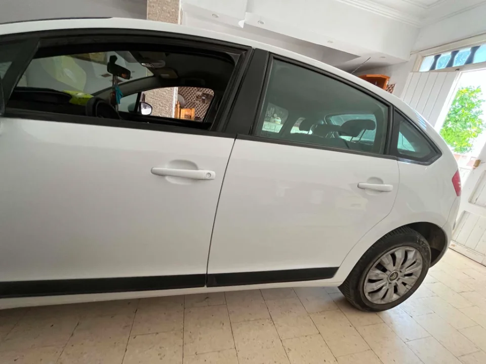 Citroen C4 - Photo 5