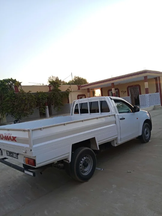 Isuzu D MAX - Photo 6