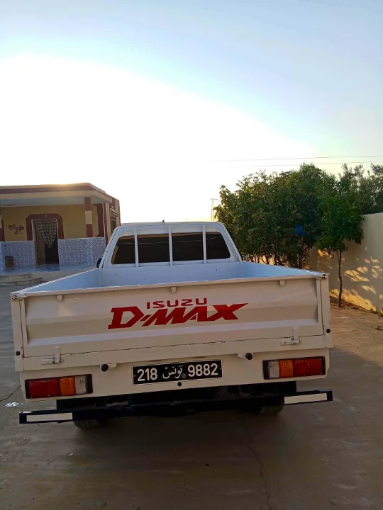 Isuzu D MAX - Photo 3