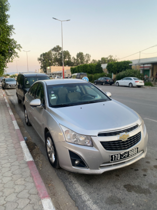 Chevrolet CRUZE - Photo 3