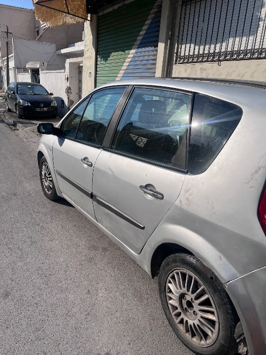 Renault Scenic - Photo 2