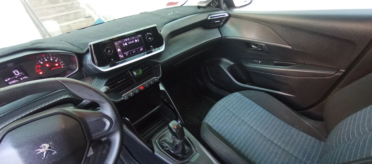 Peugeot 208 - Photo 7