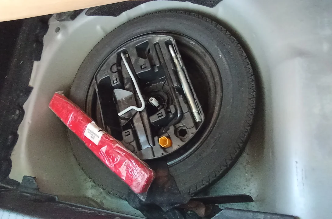 Peugeot 208 - Photo 3